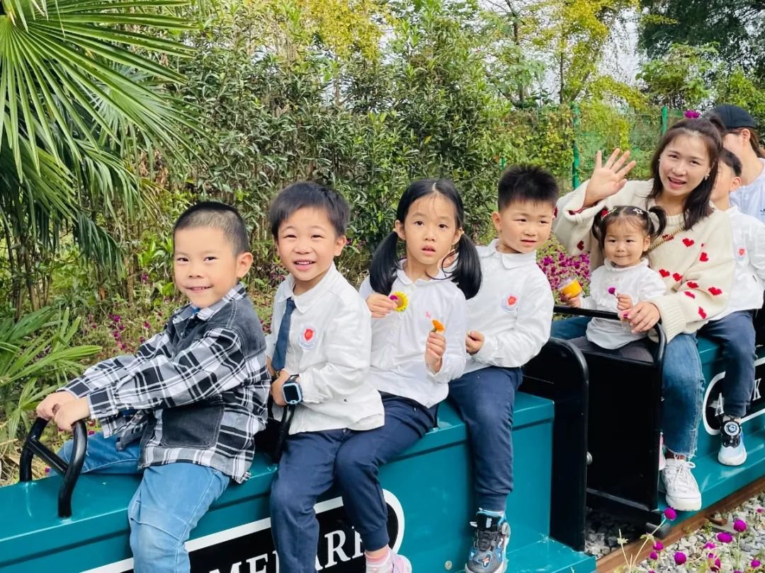 圣地雅歌幼儿园|不负好时光，，相约趣探秋